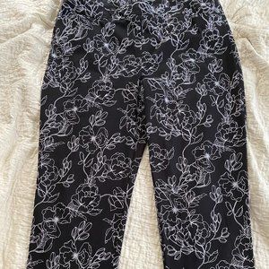 Chico's Brigitte Basic Slit Ankle Pants